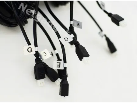 Aide au stationnement avec 8 senseurs - Netgadget