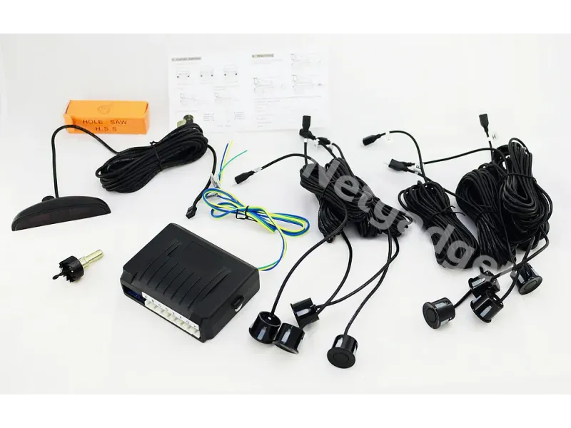 Aide au stationnement avec 8 senseurs - Netgadget